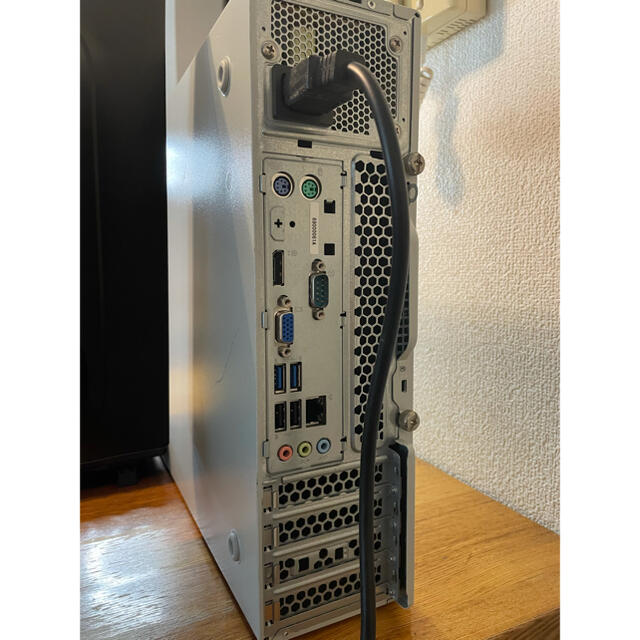 YouTubeも快適に見れます♪パソコン本体、ディスプレイ、キーボード