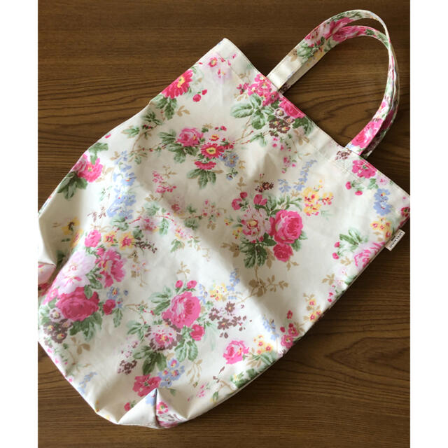 LAURA ASHLEY(ローラアシュレイ)のLAURA ASHLEYのトートバック(used品) レディースのバッグ(トートバッグ)の商品写真