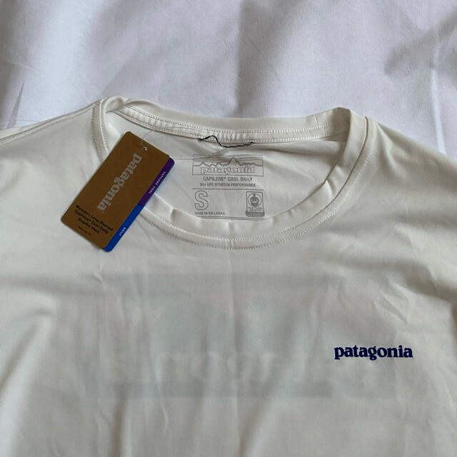 patagonia(パタゴニア)のPatagonia ロンT スイムウェア 白 ホワイト 海用 レディースのトップス(Tシャツ(長袖/七分))の商品写真