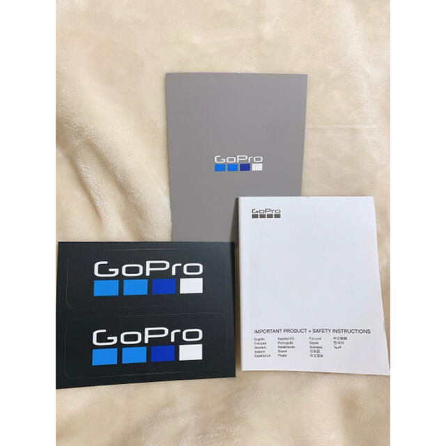 GoPro(ゴープロ)の週末限定お値下げ中GoPro HERO7 White（ゴープロ) スマホ/家電/カメラのカメラ(コンパクトデジタルカメラ)の商品写真