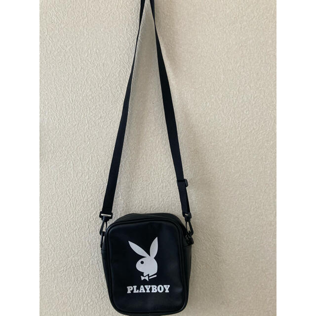 PLAYBOY(プレイボーイ)のプレイボーイ　ショルダー　 レディースのバッグ(ショルダーバッグ)の商品写真