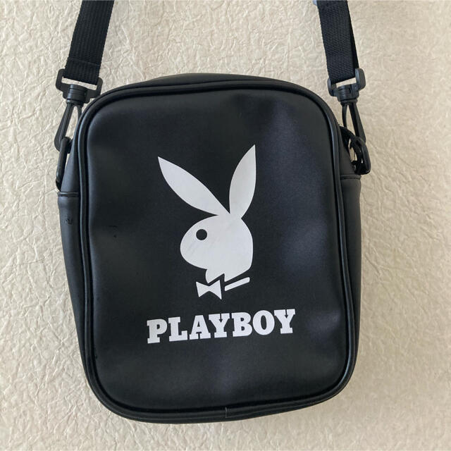 PLAYBOY(プレイボーイ)のプレイボーイ　ショルダー　 レディースのバッグ(ショルダーバッグ)の商品写真