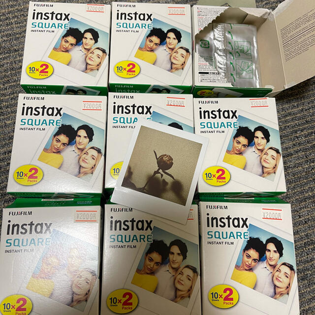 期限切れ　チェキフィルムスクエア170枚　instax SQUARE