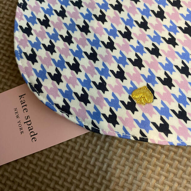 kate spade new york(ケイトスペードニューヨーク)のケイトスペードスタイ キッズ/ベビー/マタニティのこども用ファッション小物(ベビースタイ/よだれかけ)の商品写真