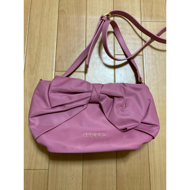 TOCCA(トッカ)のトッカ　RIBBON KNOT MINI BAG ショルダーバッグ レディースのバッグ(ショルダーバッグ)の商品写真