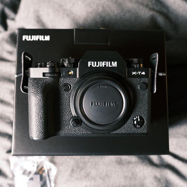 FUJI FILM X−T4 ブラック ボディ 予備バッテリー付き FUJI FILM X−T4 ブラック ボディ 予備バッテリー付き