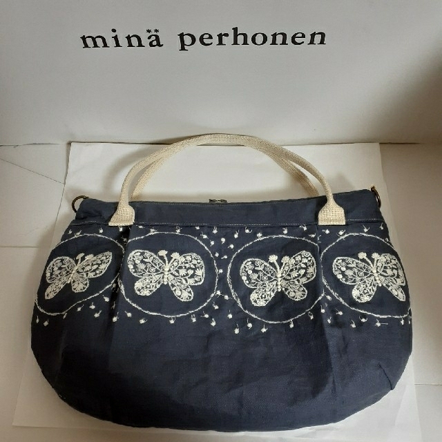 mina perhonen(ミナペルホネン)のらおん様専用❗ぷっくりマチのプリーツ入り💓２way ショルダー付き保冷バッグ インテリア/住まい/日用品のキッチン/食器(弁当用品)の商品写真