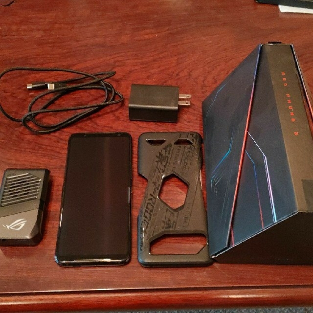 ROG Phone 3 国内版 12g/512gb スマートフォン/携帯電話 ROG Phone 3 国内版 12g/512gb スマートフォン/携帯電話