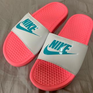 ナイキ(NIKE)のNIKE ナイキ ベナッシ ピンク(サンダル)