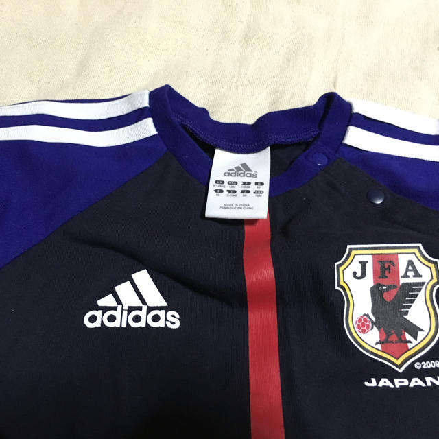 adidas(アディダス)のサッカー日本代表ロンパース キッズ/ベビー/マタニティのキッズ服男の子用(90cm~)(その他)の商品写真