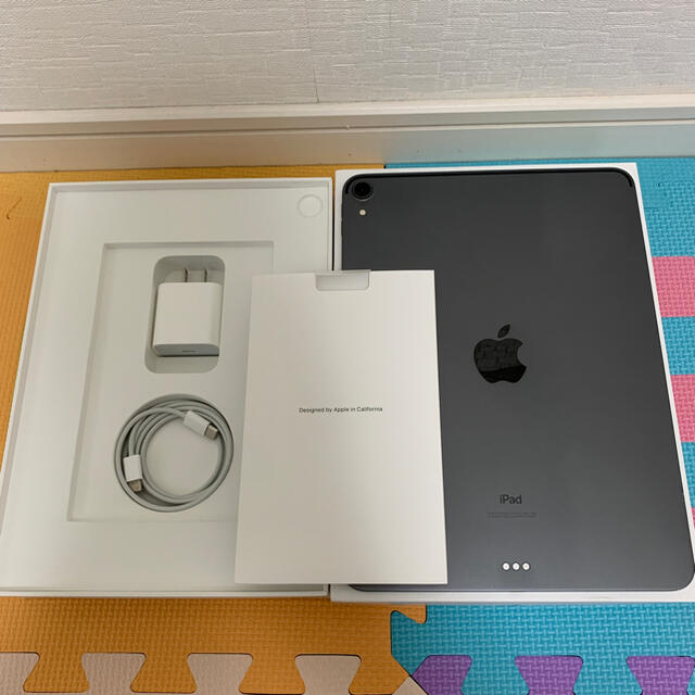 iPad Pro 11インチ 256GB wi-fiモデル　画面割れ