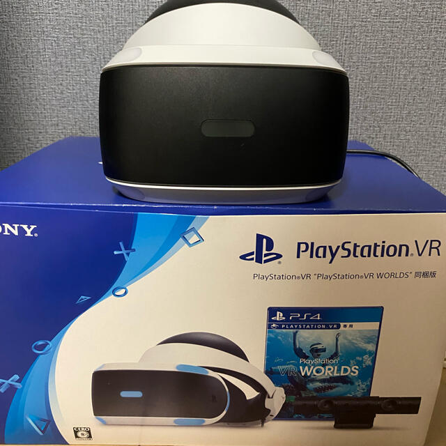 PlayStation VR(プレイステーションヴィーアール)のPlayStationVR VR WORLDS同梱版 エンタメ/ホビーのゲームソフト/ゲーム機本体(家庭用ゲーム機本体)の商品写真