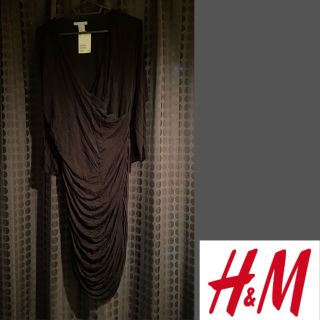 エイチアンドエム(H&M)のワンピース　H &M(ひざ丈ワンピース)