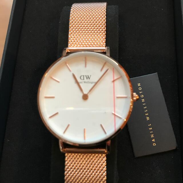 Daniel Wellington(ダニエルウェリントン)の新品　ダニエルウェリントン　腕時計とバングルSセット レディースのファッション小物(腕時計)の商品写真