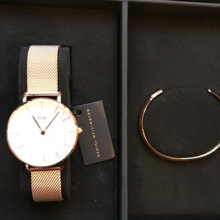 ダニエルウェリントン(Daniel Wellington)の新品　ダニエルウェリントン　腕時計とバングルSセット(腕時計)