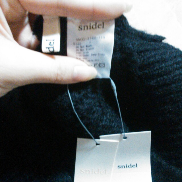 SNIDEL(スナイデル)のスナイデル　肩レースニット♡新品 レディースのトップス(ニット/セーター)の商品写真