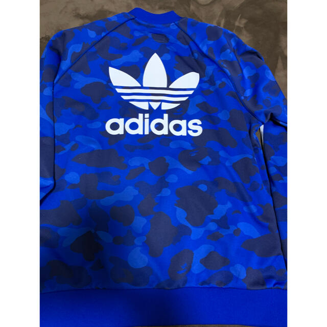 A BATHING APE(アベイシングエイプ)の激レアXOサイズ！ BAPE×adidasカラーカモジャージトップ青 メンズのトップス(ジャージ)の商品写真