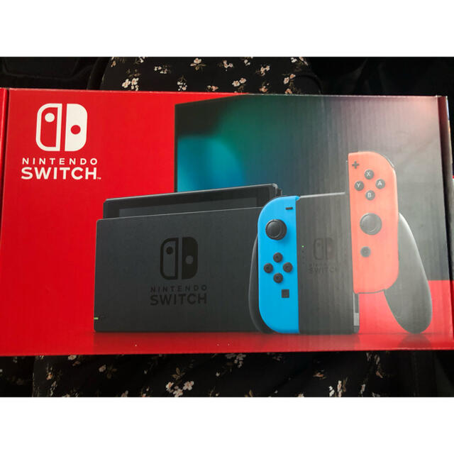 Nintendo Switch ネオンブルー　ネオンレッド