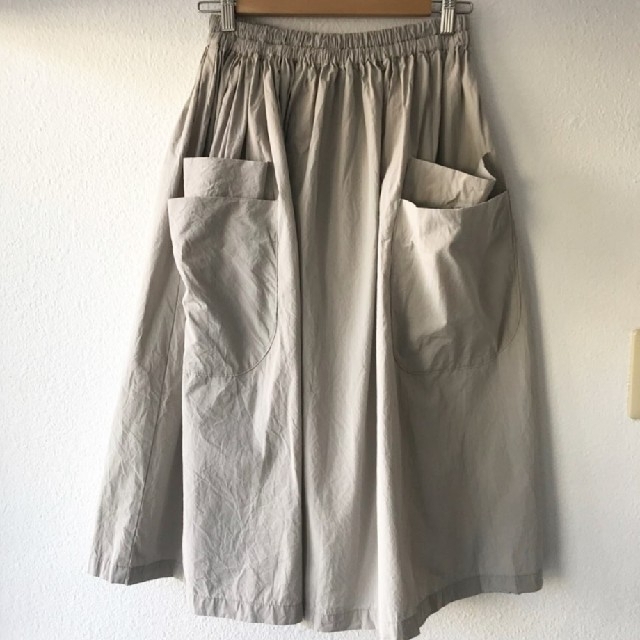 ホームスパン コンパクトウェザー ダブルポケット ギャザースカート ライトグレー レディースのスカート(ひざ丈スカート)の商品写真