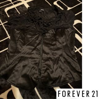 フォーエバートゥエンティーワン(FOREVER 21)のトップス(シャツ/ブラウス(半袖/袖なし))