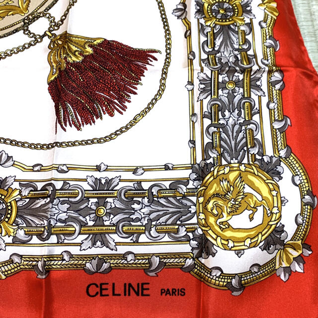 celine(セリーヌ)の美品 CELINEセリーヌ　イタリア製　ペガサス　大判シルク100%スカーフ レディースのファッション小物(バンダナ/スカーフ)の商品写真