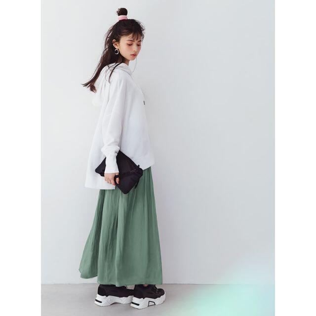 GRL(グレイル)の☆送料無料☆GRL ギャザーロングフレアスカート グリーン レディースのスカート(ロングスカート)の商品写真