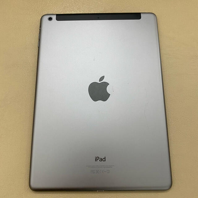 Apple(アップル)のiPad Air 第1世代　セルラーモデル　16GB 本体のみ スマホ/家電/カメラのPC/タブレット(タブレット)の商品写真