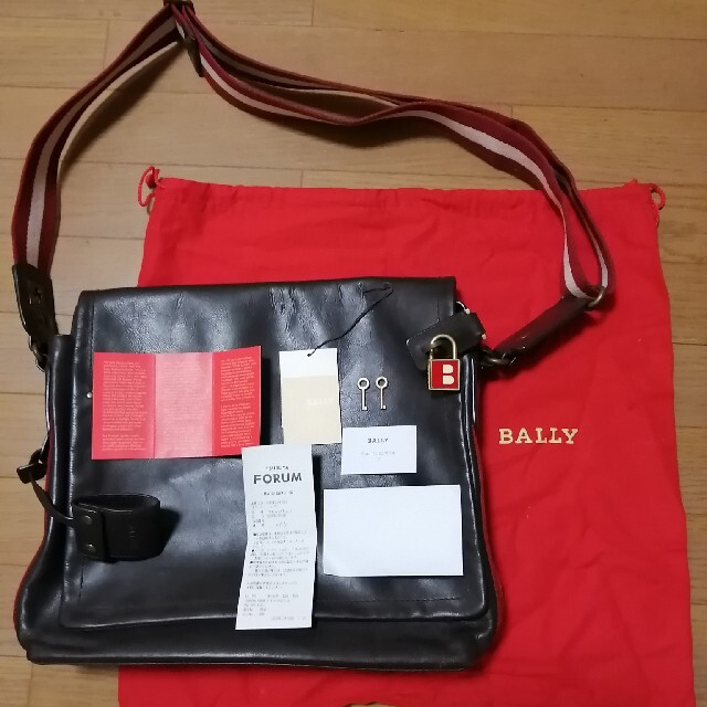 Bally(バリー)のBALLY バリー ショルダーバッグ  Trove メッセンジャーバッグ メンズのバッグ(ショルダーバッグ)の商品写真