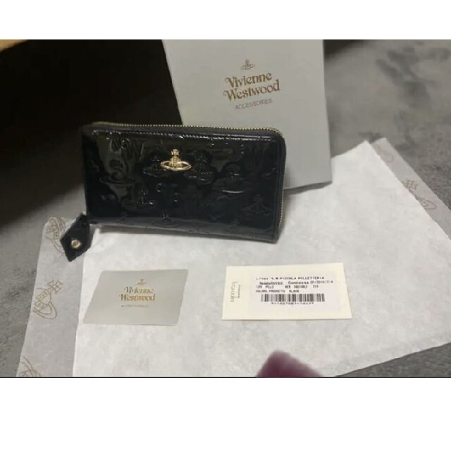 Vivienne Westwood(ヴィヴィアンウエストウッド)のVivienne Westwood 　財布　ブラック　黒　ラウンドファスナー レディースのファッション小物(財布)の商品写真