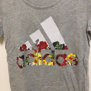 アディダス(adidas)のアディダス　花柄　レア　Tシャツ S(Tシャツ(半袖/袖なし))