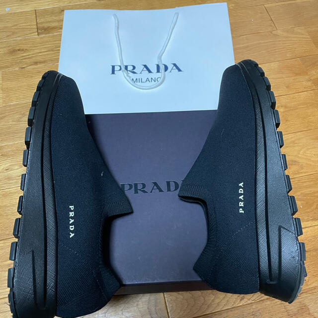 PRADA(プラダ)のプラダ　新品未使用　ソックススニーカー　ブラック　28.5センチ メンズの靴/シューズ(スニーカー)の商品写真