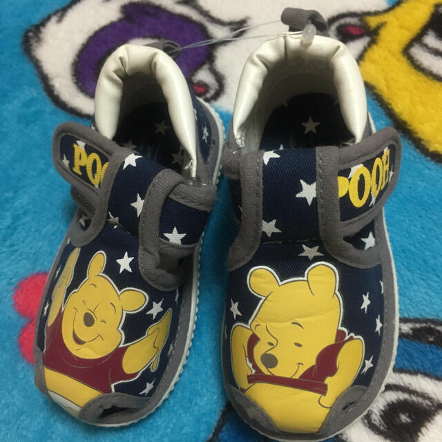 Disney(ディズニー)のプーさんスニーカー13センチ キッズ/ベビー/マタニティのベビー靴/シューズ(~14cm)(スニーカー)の商品写真