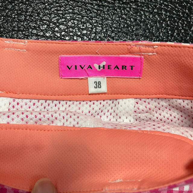 VIVA HEART(ビバハート)の美品　ビバハート　レディースゴルフスカート　サイズ38 スポーツ/アウトドアのゴルフ(ウエア)の商品写真