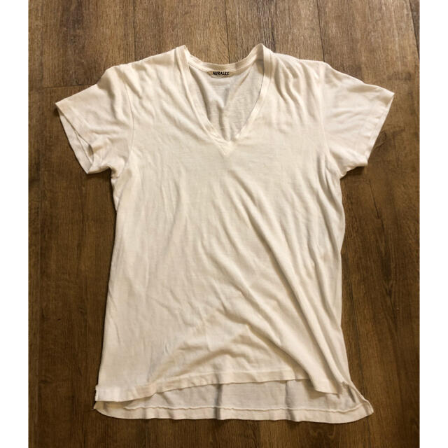 サイズ1！AURALEEシームレスVネックカットソー オーラリー白 半袖Tシャツ レディースのトップス(Tシャツ(半袖/袖なし))の商品写真