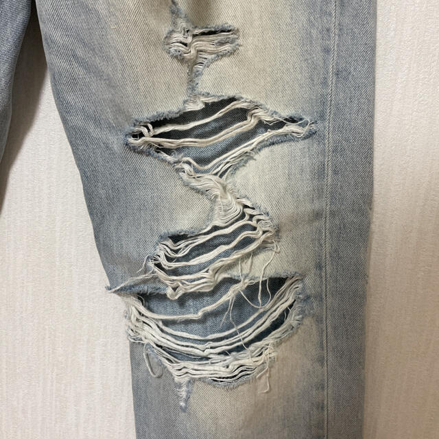 AMIRI Slouch Destroy Jean クラッシュデニム メンズのパンツ(デニム/ジーンズ)の商品写真