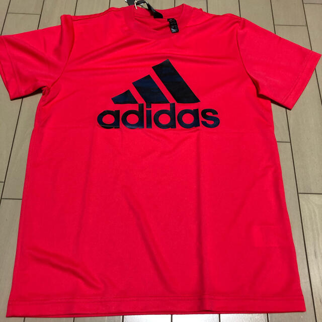 adidas(アディダス)の【新品・未使用】アディダスTシャツ　メンズSサイズ メンズのトップス(Tシャツ/カットソー(半袖/袖なし))の商品写真