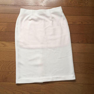 ドゥドゥ(DouDou)の【新品】DOUDOU☆ホワイトスカート(ひざ丈スカート)