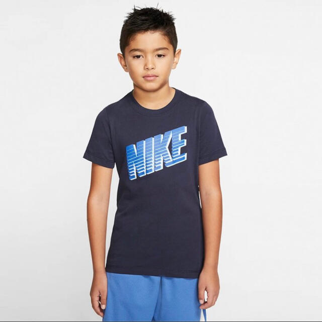 NIKE(ナイキ)の【新品・未使用】Nike Tシャツ 150cm キッズ/ベビー/マタニティのキッズ服男の子用(90cm~)(Tシャツ/カットソー)の商品写真