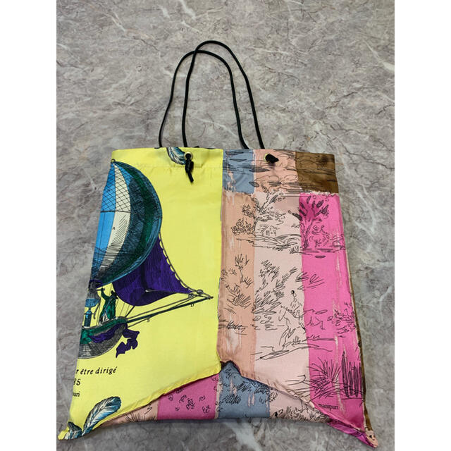 TOMORROWLAND(トゥモローランド)のマニプリ　manipuri スカーフ　バッグ　ほぼ未使用 レディースのバッグ(トートバッグ)の商品写真