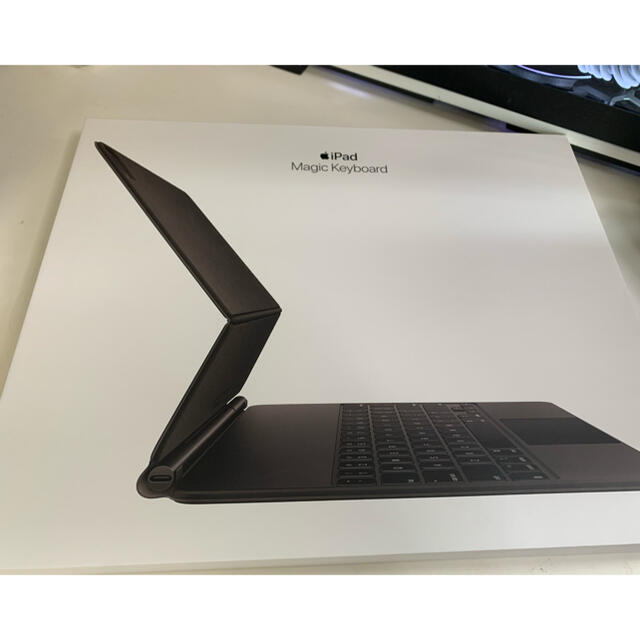 【ほぼ新品】iPad Pro12.9 第3第4世代 Magic Keyboard