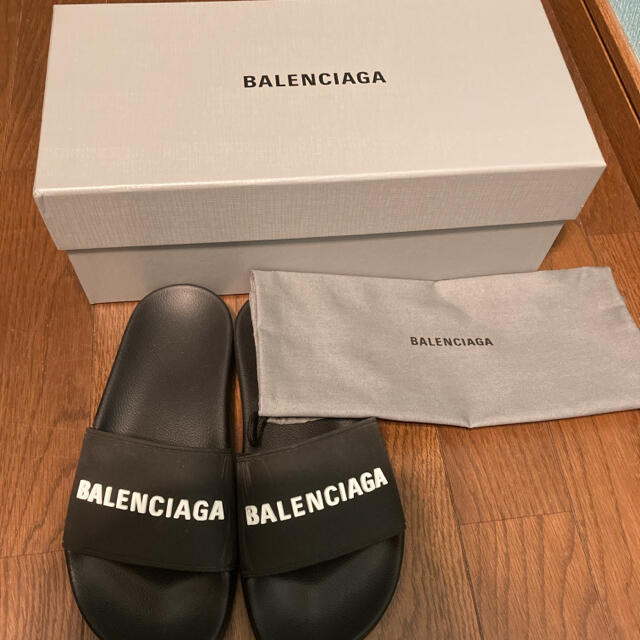 Balenciaga(バレンシアガ)の一回着用　バレンシアガシャワーサンダル黒35 レディースの靴/シューズ(ビーチサンダル)の商品写真