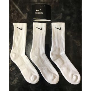 ナイキ(NIKE)の３足セット ナイキ 白ソックス 25〜27 ユニセックス (ソックス)