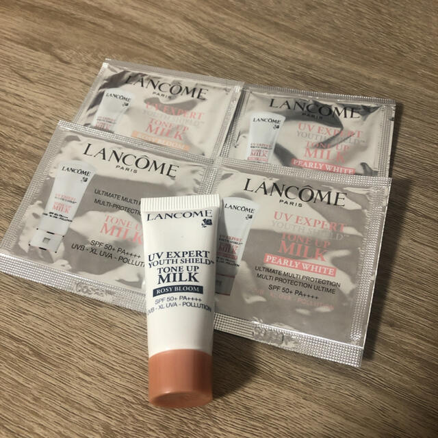 LANCOME(ランコム)のLANCOME UVエクスペール トーン アップ コスメ/美容のベースメイク/化粧品(化粧下地)の商品写真