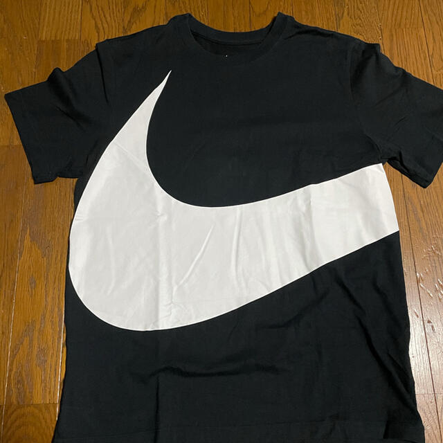 NIKE(ナイキ)のNIKE スウッシュ　Tシャツ メンズのトップス(Tシャツ/カットソー(半袖/袖なし))の商品写真