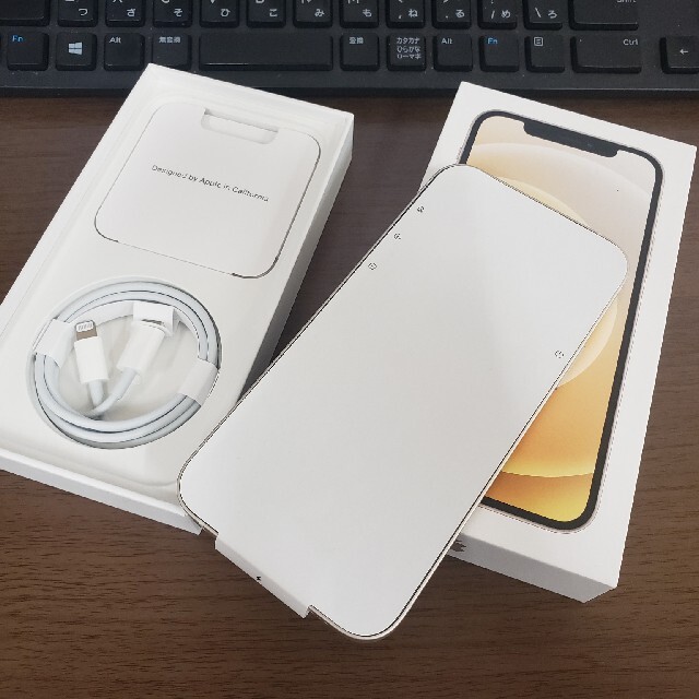 新品未使用 iPhone 12 256Gb ホワイトSIMフリー