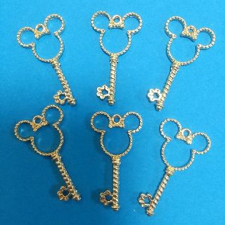 ディズニー(Disney)の新品 ミッキーのKeyチャーム(各種パーツ)