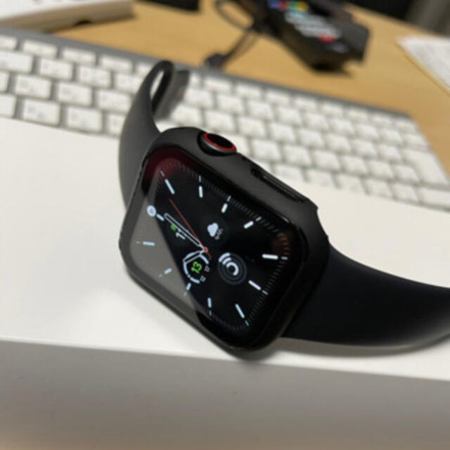 Apple Watch Series 5（GPS+Cellular) 40mm メンズの時計(腕時計(デジタル))の商品写真