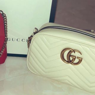 グッチ(Gucci)のGUCCI GGマーモント スモールショルダーバック(ショルダーバッグ)