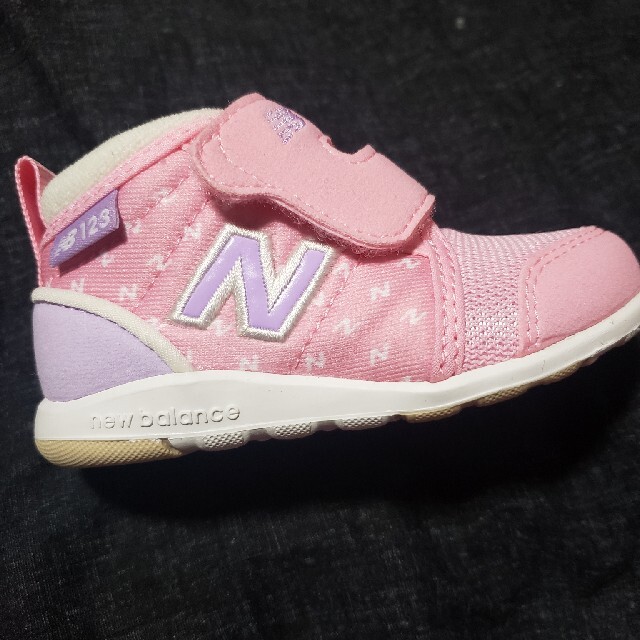 New Balance(ニューバランス)のニューバランス ファーストシューズ キッズ/ベビー/マタニティのベビー靴/シューズ(~14cm)(スニーカー)の商品写真