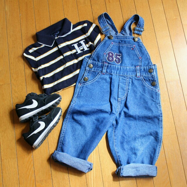 TOMMY HILFIGER(トミーヒルフィガー)の90オーバーオール キッズ/ベビー/マタニティのキッズ服男の子用(90cm~)(パンツ/スパッツ)の商品写真